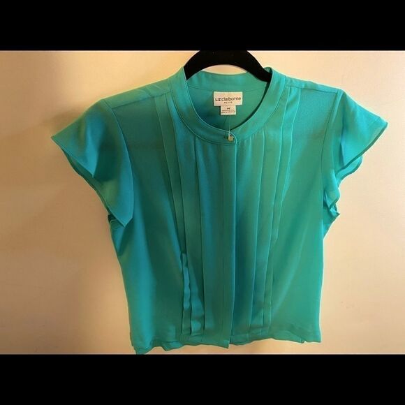🛍Liz Claiborne Summer Button Down Top size PM - Picture 1 of 10